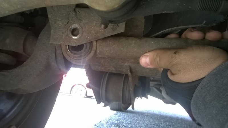 Illustration for article titled Here's How To Upgrade Worn Rubber Bushings In Your Car's Suspension
